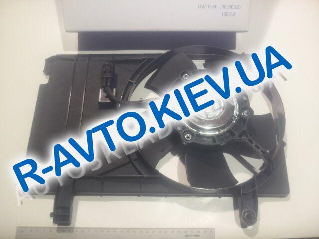 Диффузор кондиционера Aveo 1.6 с мотором, Лузар (LFAC 0520)